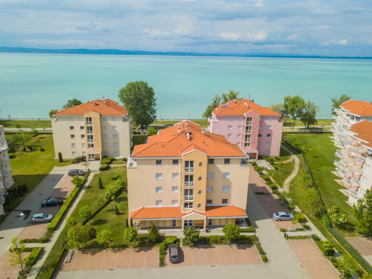 Myflat Golden Coast Panorama Apartment Siófok Extérieur photo