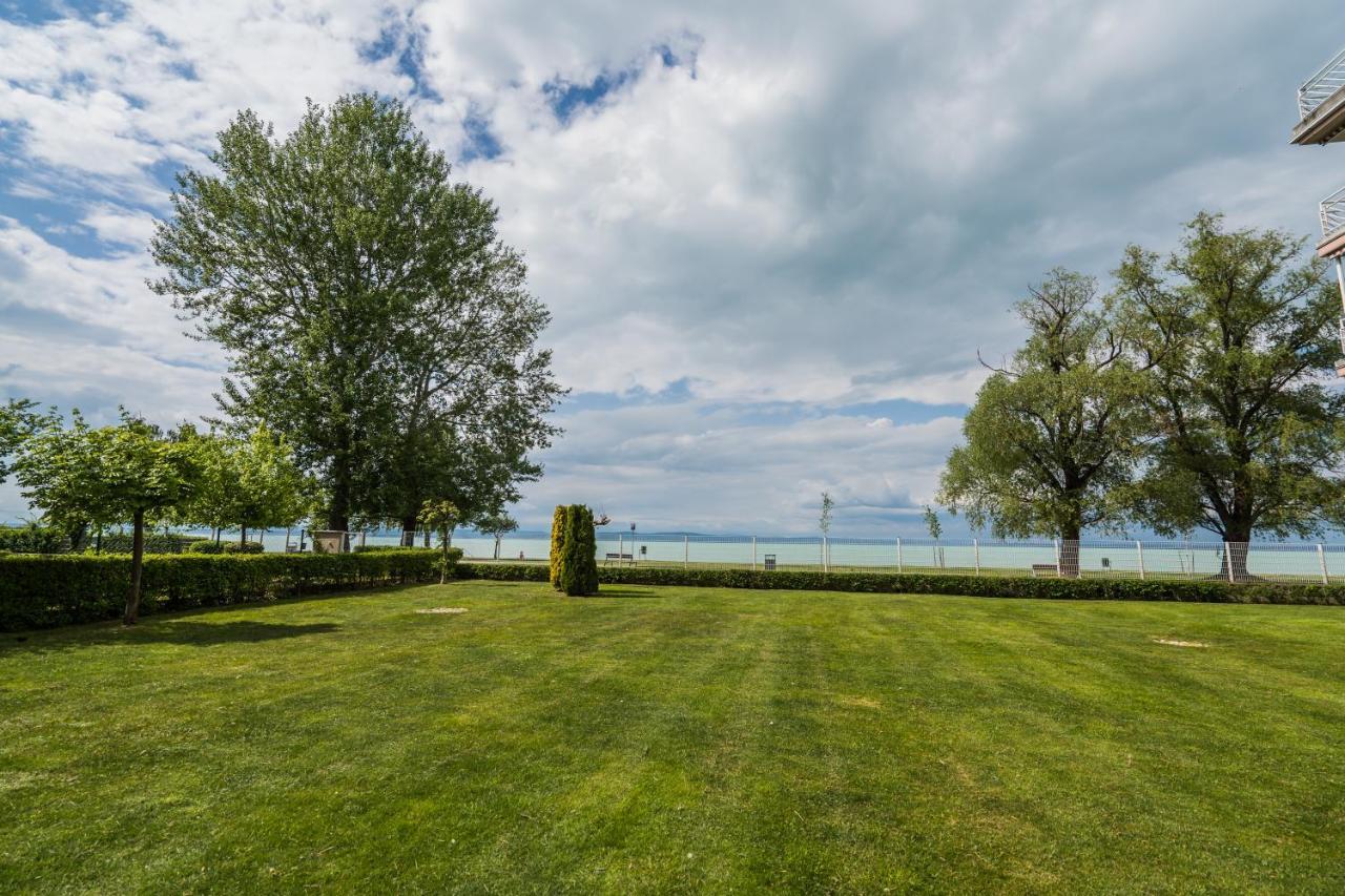 Myflat Golden Coast Panorama Apartment Siófok Extérieur photo