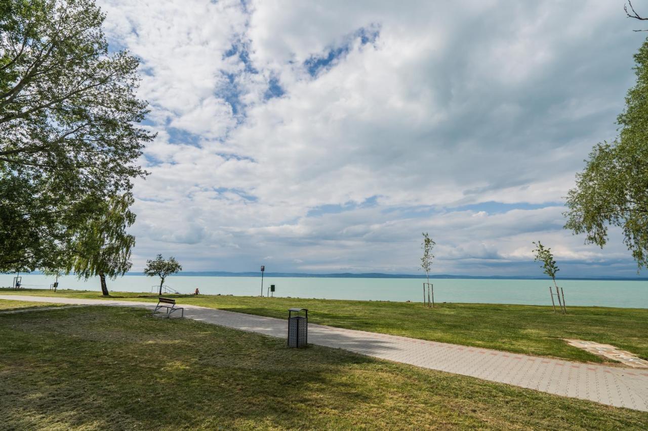Myflat Golden Coast Panorama Apartment Siófok Extérieur photo